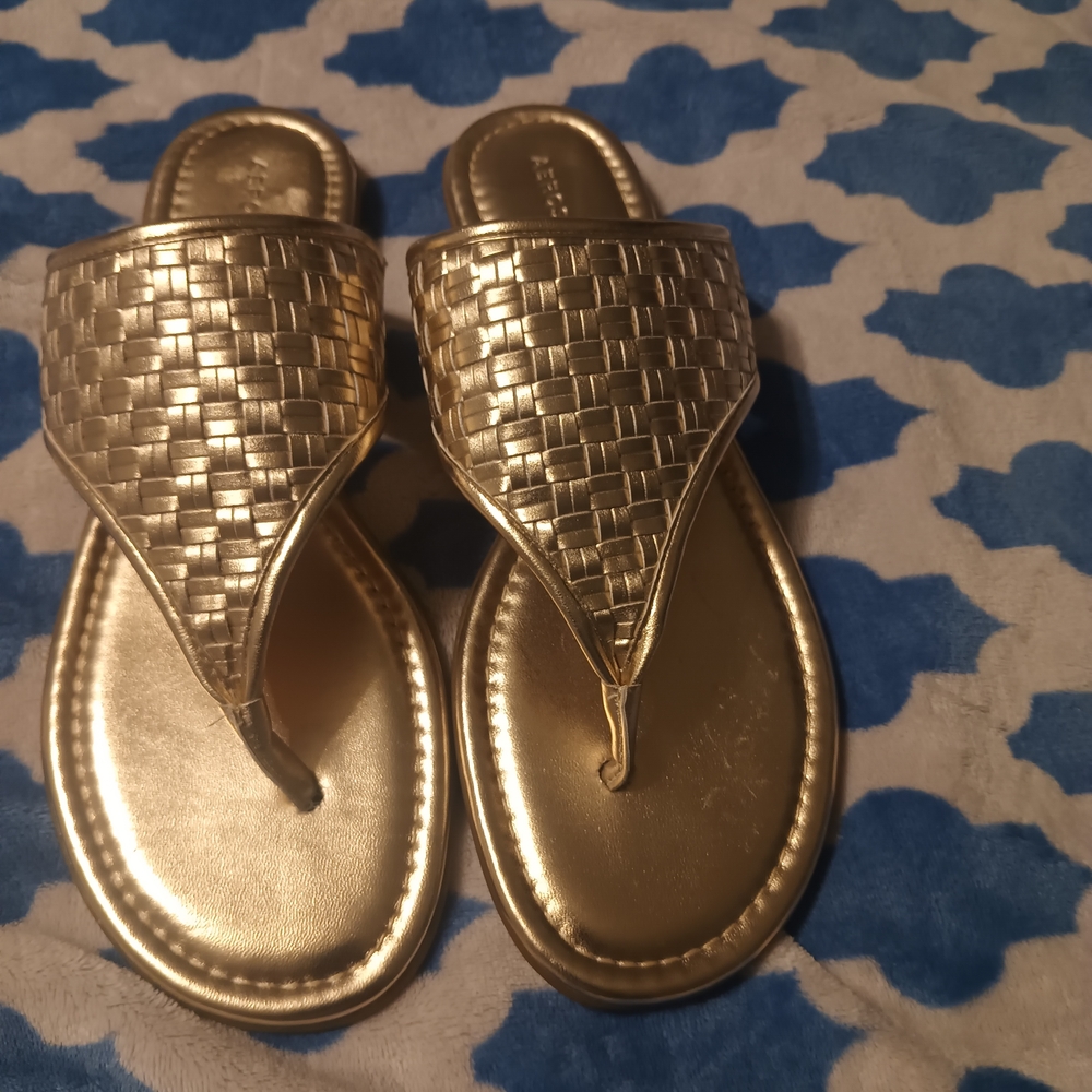 Elegant Gold Woven Women's Sandals